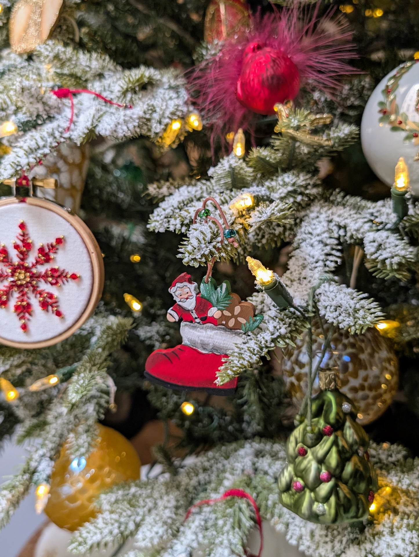 Botte rouge et ses petits cadeaux 🇩🇪