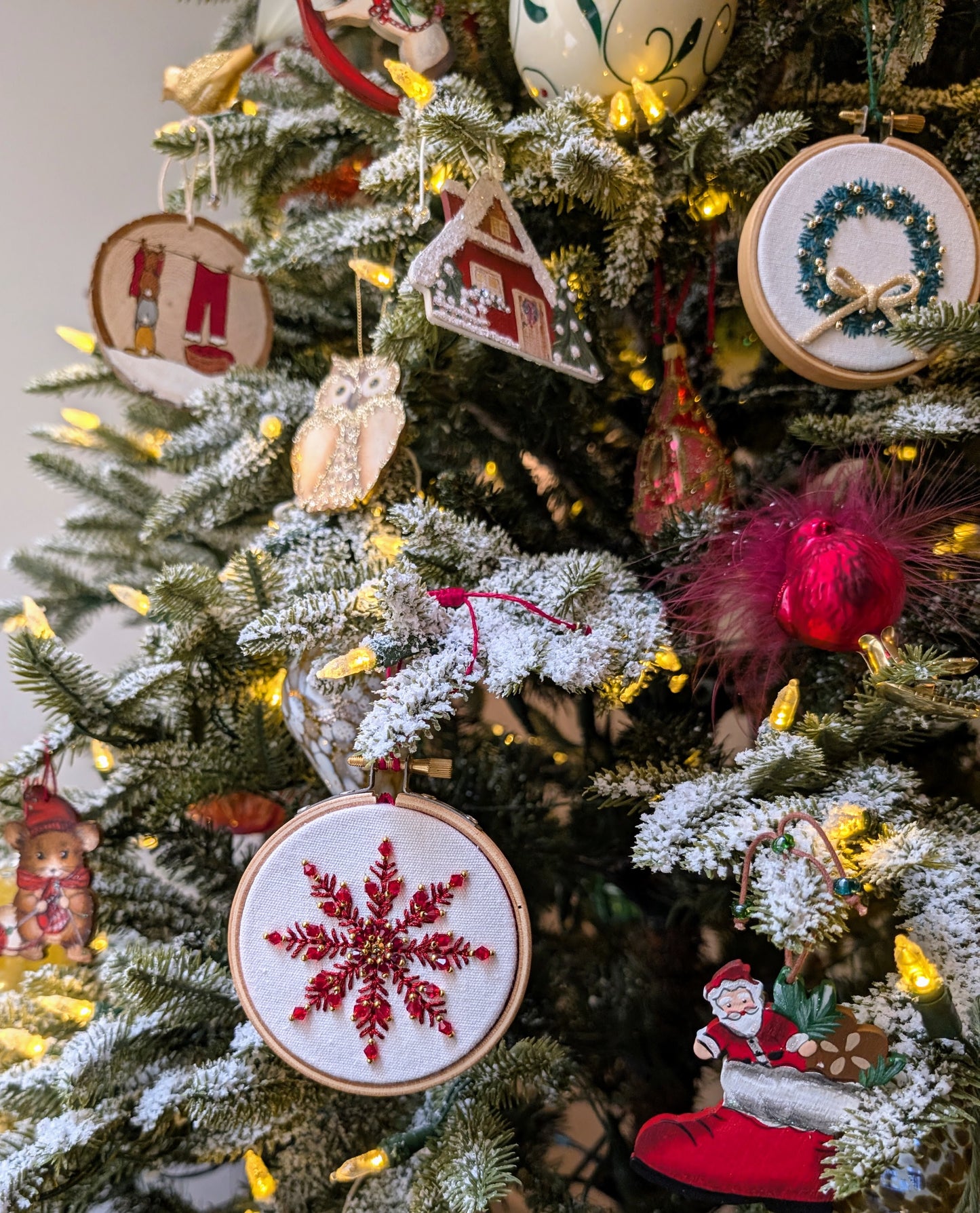 Broderie - flocon perlé Rouge et Or 🇫🇷