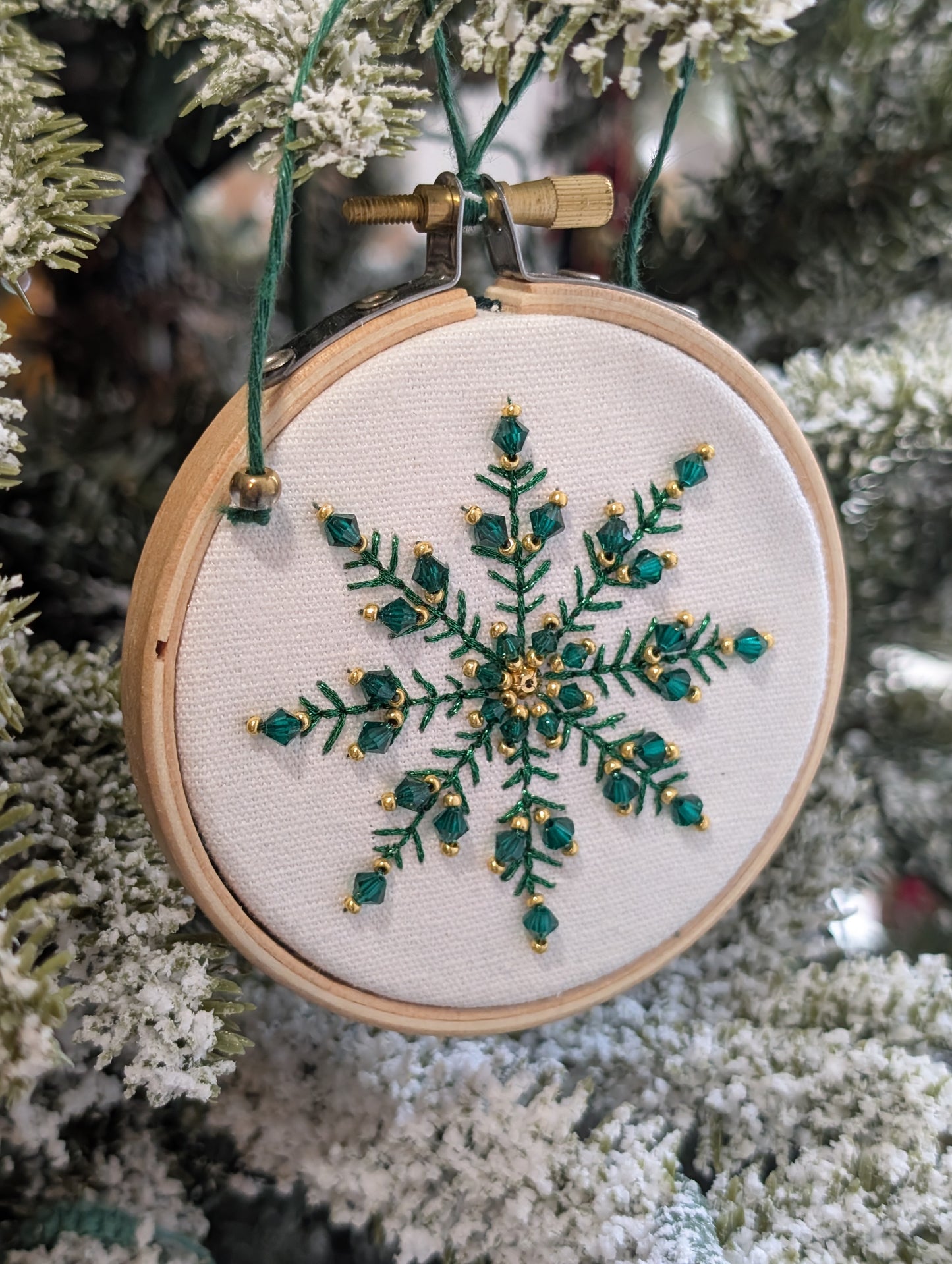 Broderie - flocon perlé Vert et Or 🇫🇷