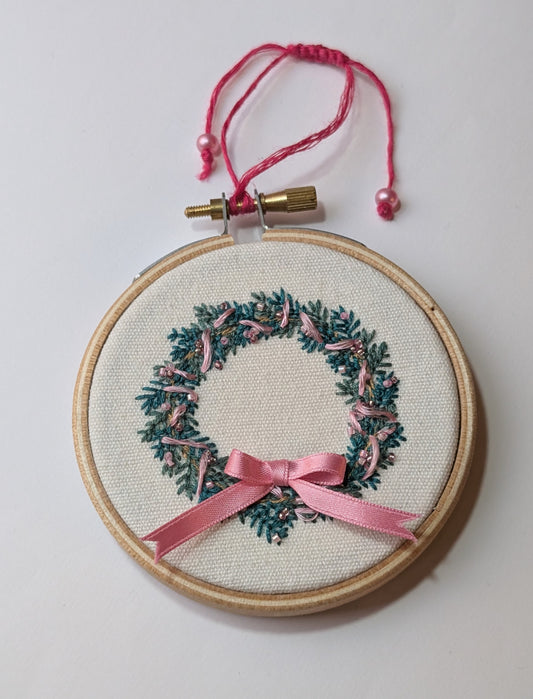 Broderie Couronne - Rose avec guirlande 🇫🇷