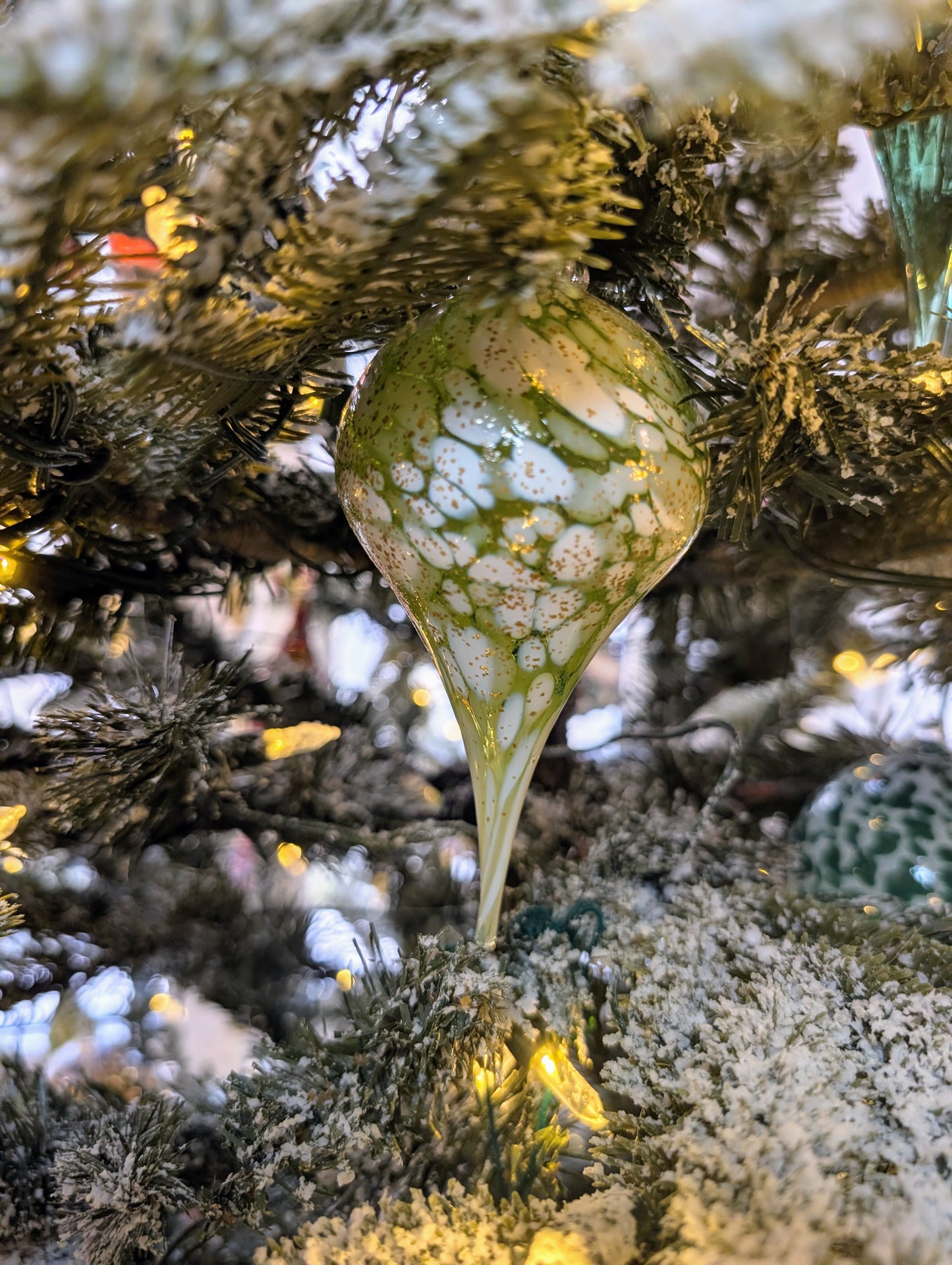 Goutte Tourbillon - Vert tendre & Blanc pailleté Or 🇫🇷