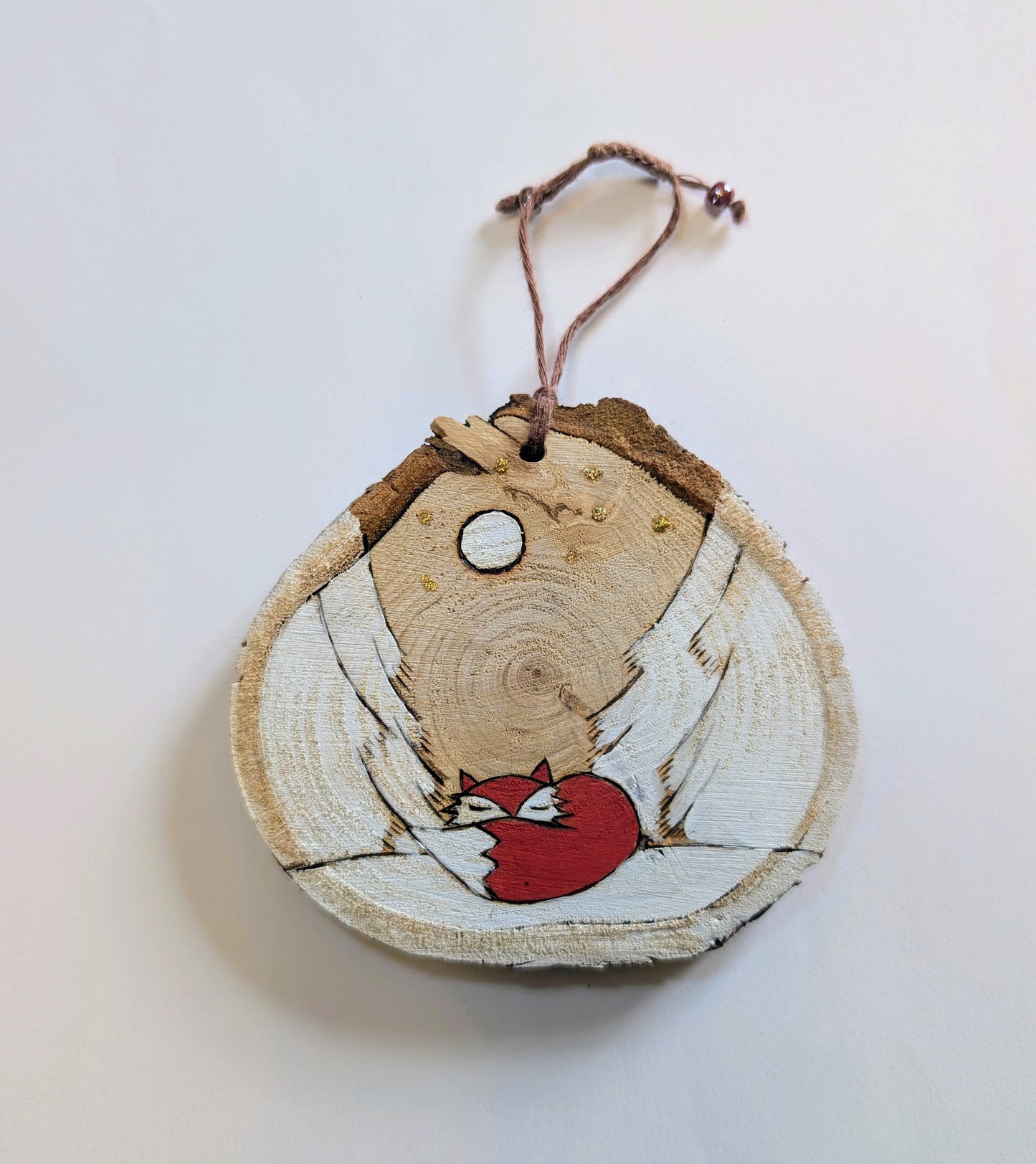 Le renard sieste dans les sapins 🇫🇷