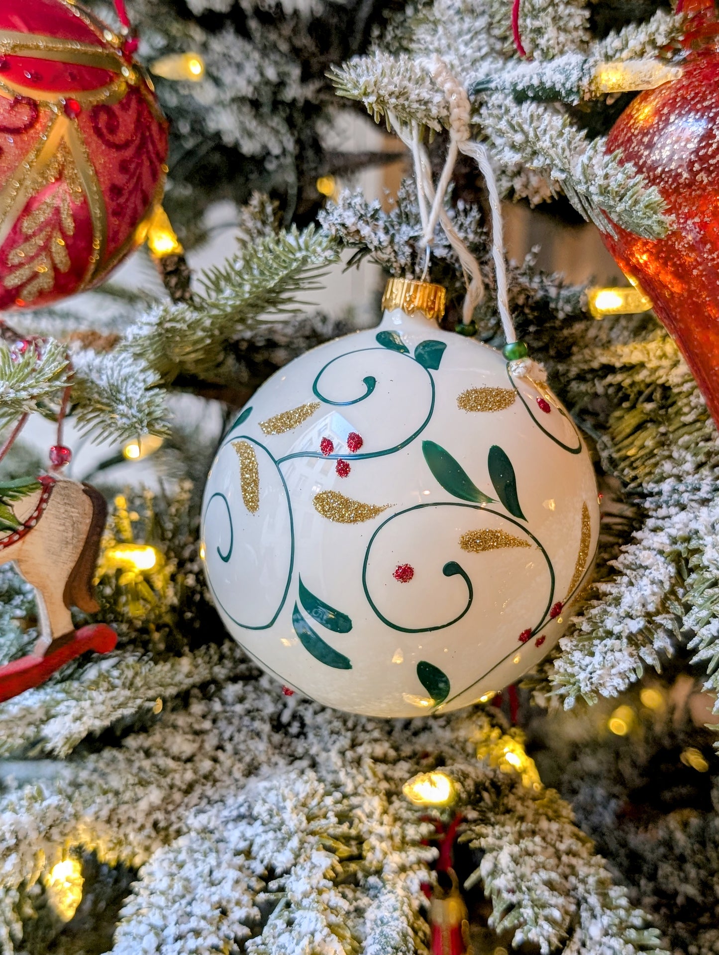 Boule Gui de Noël - blanche 🇵🇱