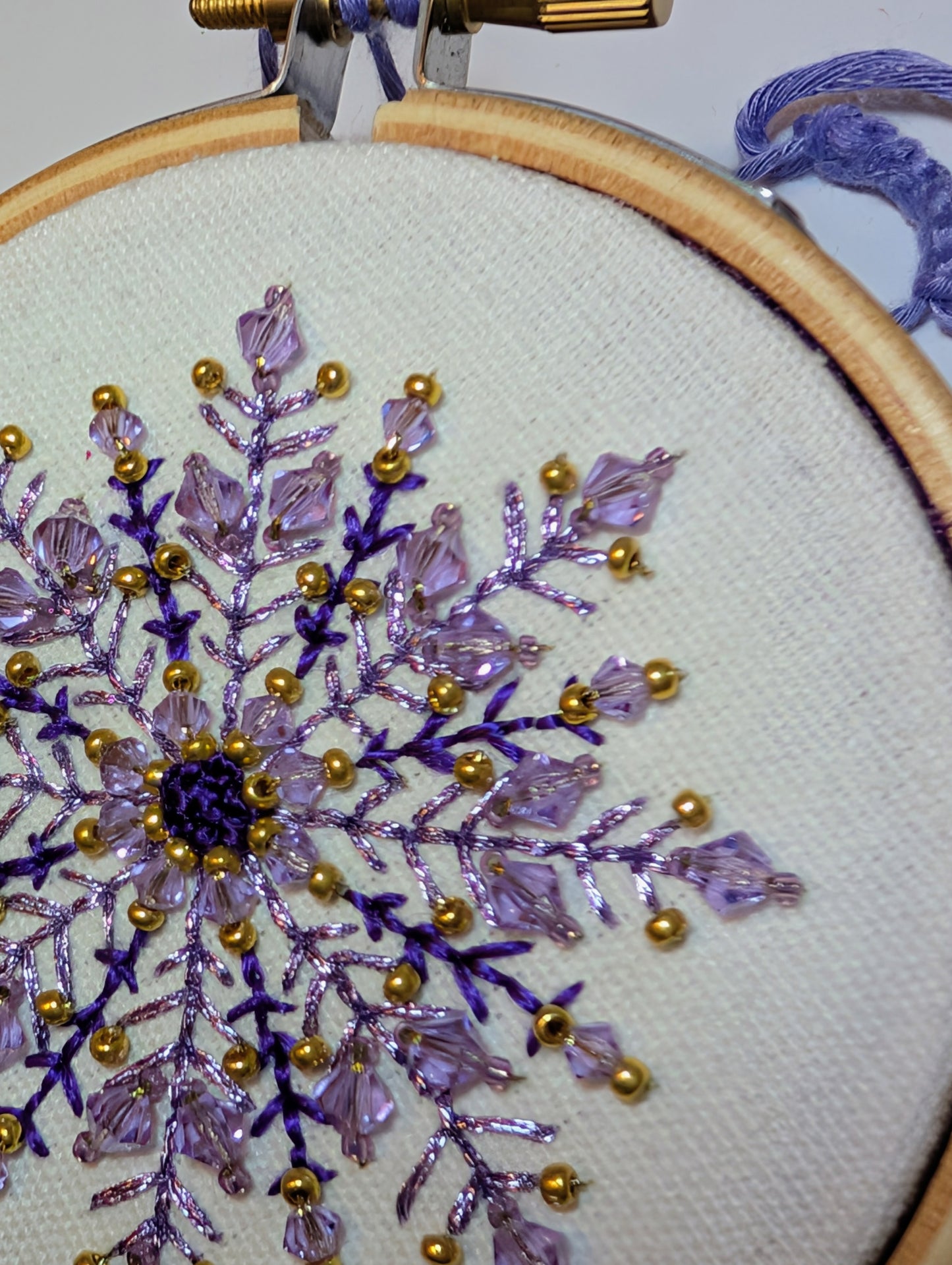Broderie - flocon perlé Violet et Or 🇫🇷