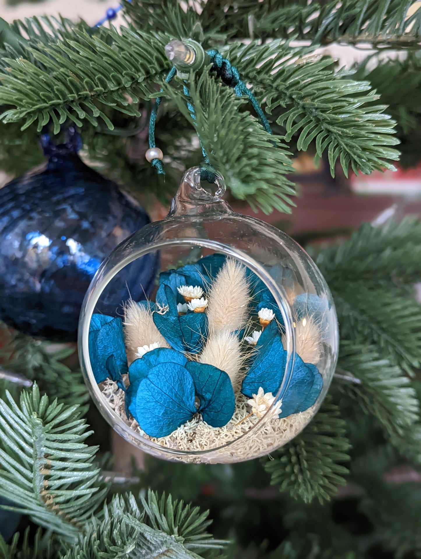 Boule Hortensias bleus - terrarium de fleurs séchées 🇫🇷